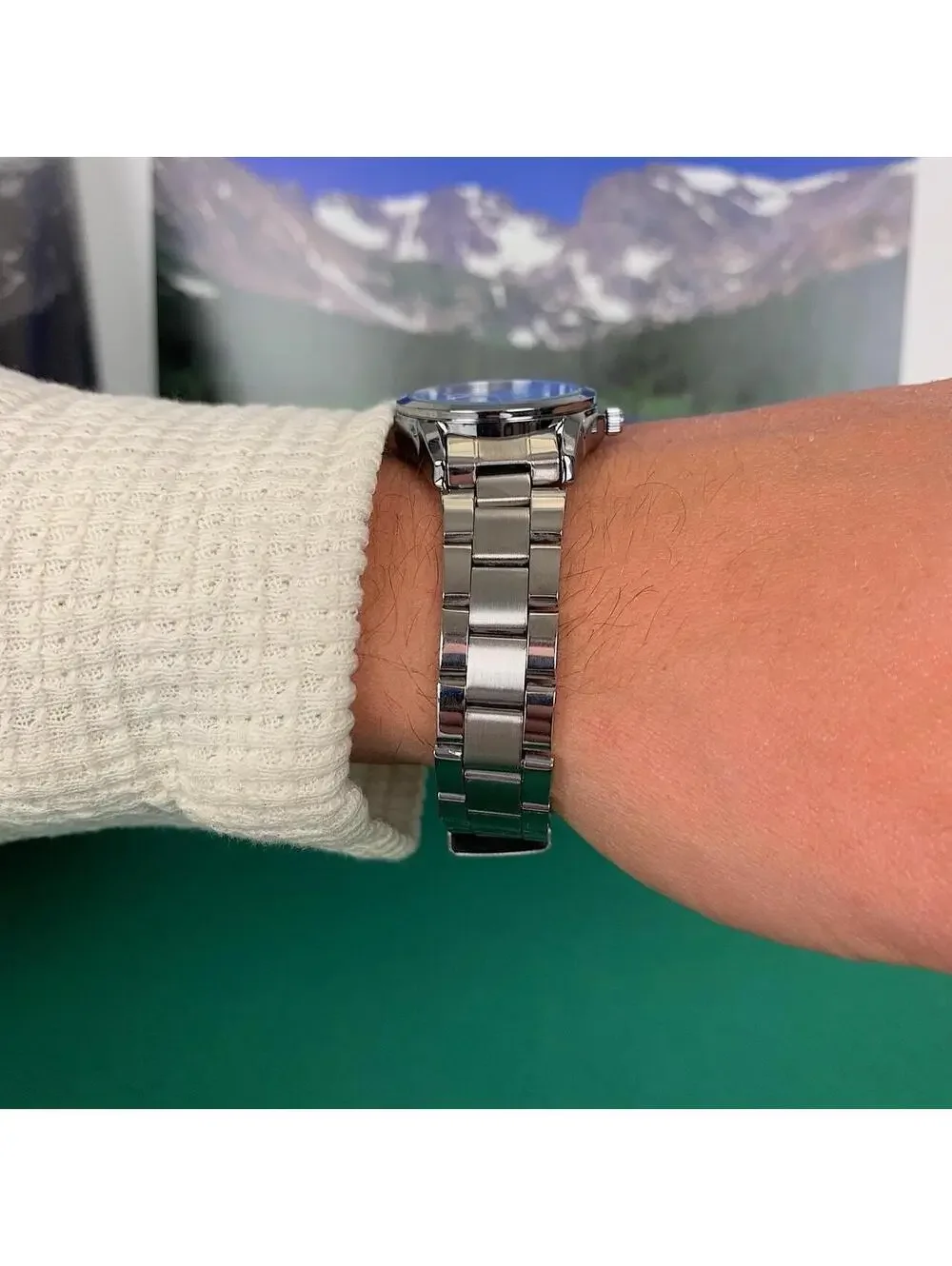 Silver Classy Quartz Round Light Blue Stainless Steel Watch. Stainless steel